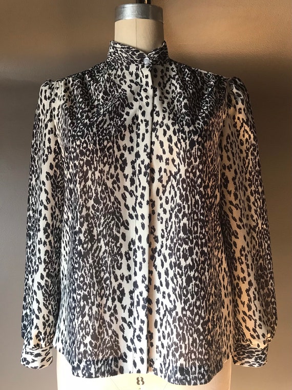 Vtg 80s Snow Leopard Print Women’s Vintage Blouse - image 2