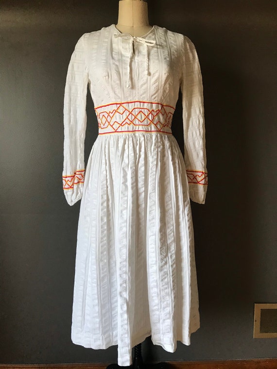 Vtg 70s Seersucker Embroidered Folk Dress