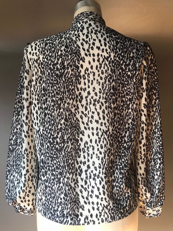 Vtg 80s Snow Leopard Print Women’s Vintage Blouse - image 6