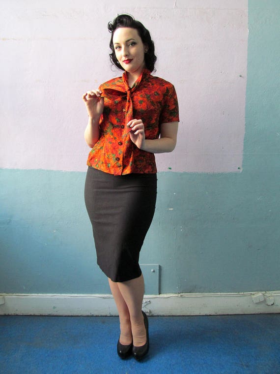 Vtg 1940s Novelty Print Blouse / Womens Shirt / 4… - image 2