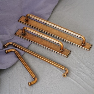 Manijas de latón antiguo con placa posterior/barra plana Manijas de cajón en forma de D/tiradores de cajón con placa posterior para cubrir agujeros existentes