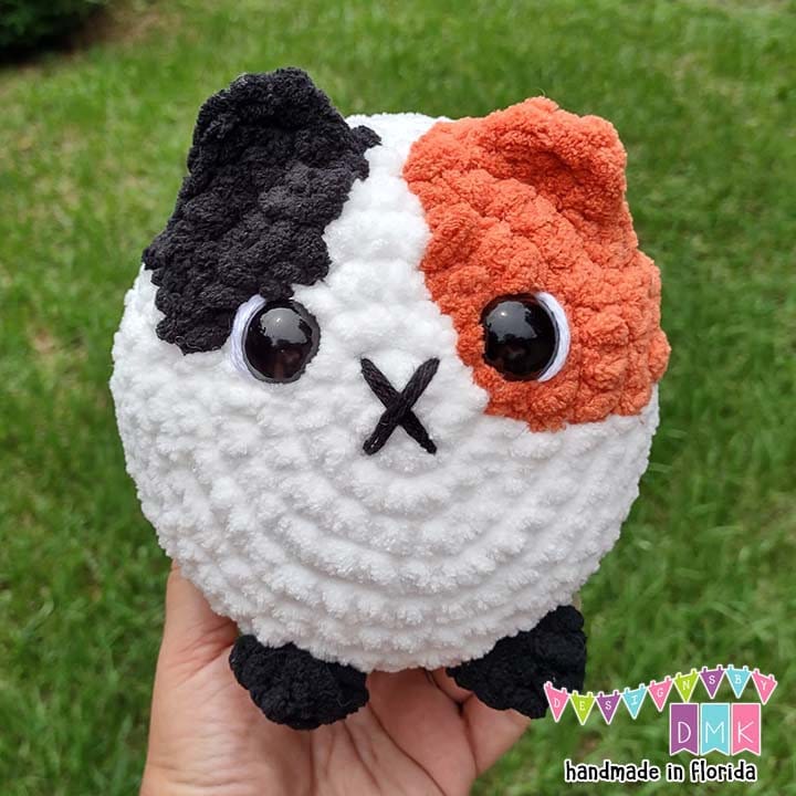 Chubby Kitty Plushie -spotted Loaf Cat - Handmade Crocheted