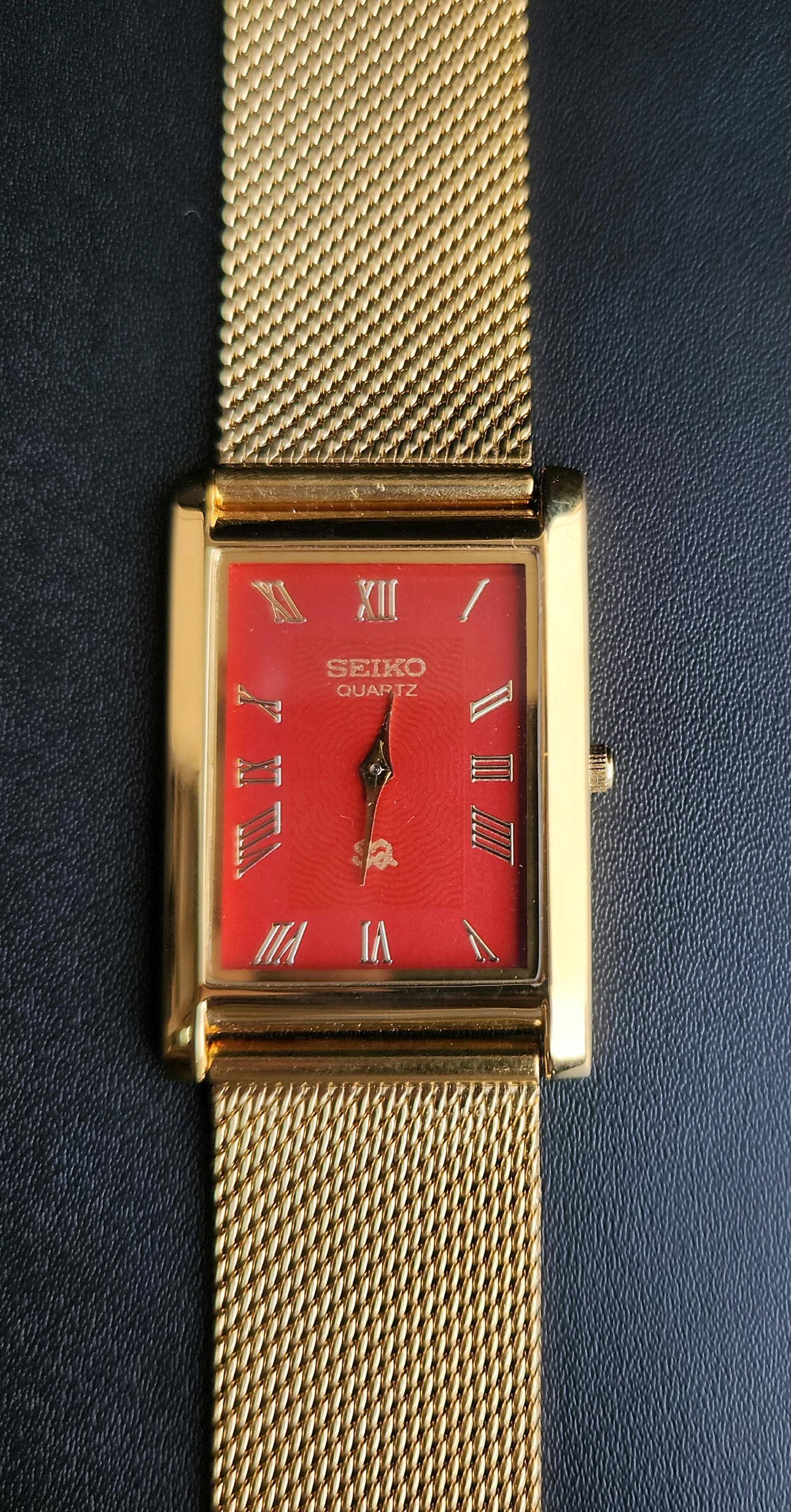 SEIKO 赤 正方形 掛時計 Seiko Red Watch - Etsy