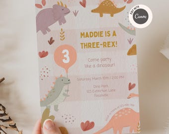Invitación de cumpleaños de tres Rex para niña, invitación de tercer cumpleaños de dinosaurio pastel, fiesta de dinosaurio rosa, plantilla editable de Canva
