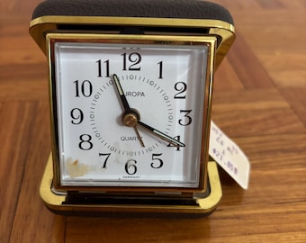 ヴィンテージ Swiza クォーツ目覚まし時計 – 真鍮製デスククロック
