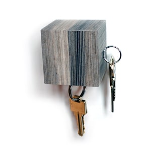 Wall mounted key holder