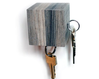 Wall mounted key holder