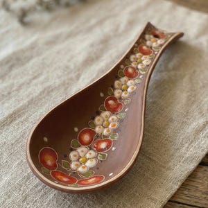 Poggia cucchiaio in ceramica dipinto a mano, ceramica popolare ucraina, utensili da cucina rustici, grande porta mestolo da 25 cm, regalo per lei