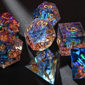 Conjunto de dados artesanais Aurora Borealis para D&D, 7 peças, cores que mudam de azul, roxo e arco-íris, dados de RPG, presentes exclusivos para jogadores de jogos de mesa.
