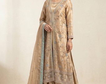 Lyxig pakistansk klänning i roséguld med broderi - 3-delad skimrande sidenklänning för bröllop och Eid