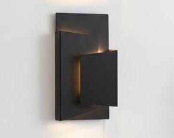 Moderne mattschwarze Wandleuchte - geometrisches Nachttischlicht
