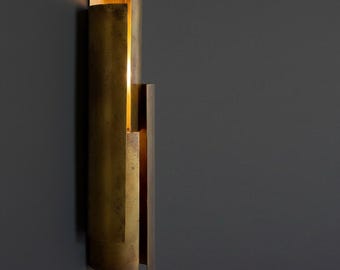 Handgefertigte Wandleuchte aus Messing – Modernes, goldenes Licht