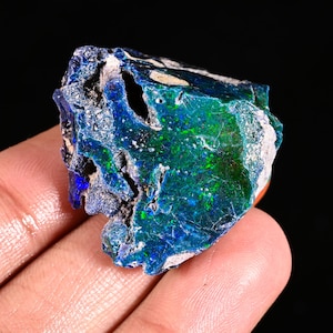 70,50 ct, opale noire brute, opale noire d'Éthiopie brute, opale noire brute de qualité AAA+, opale de feu Welo arc-en-ciel brute pour bijoux, 36 x 33 x 24 mm