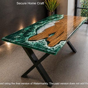 Mesa de resina epoxi artesanal con diseño de olas oceánicas, mesa de madera con resina, mesa de comedor moderna con borde natural y base de hierro.