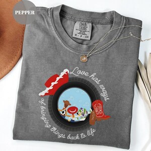 Vintage I Knew It I Knew You Shirt, TS and Toy Story 5 Friendship Shirt, Woody Buzz Lightyear Tee, Disneyland Toy Story Family Matching Tee Bild 7