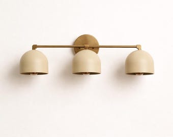Moderne beige 3-armige Waschtisch-Wandleuchte - Mid Century Badezimmer-Armatur