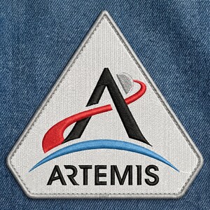 Artemis II Space Mission Embroidered Patch Iron On Moon Badge Lunar Applique for Denim Jacket