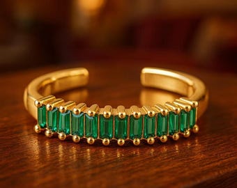 Emerald Baguette Wedding Band in 18K Yellow Gold, Baguette Cut Green Gemstone Stacking Ring, Half Eternity Band for Women, Art Deco
