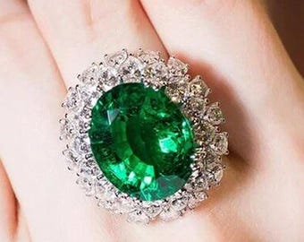 Oval Cut Emerald Engagement Ring, Vintage Oval Halo Cocktail Ring, Solid 14K White Gold Statement Ring, Oversized Princess Diana Style Ring