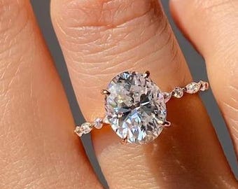 Oval Cut Engagement Ring in 14K Yellow Gold, Nature Inspired Diamond Accent Band, Vine Style Oval Solitaire, Unique Gold Bridal Ring