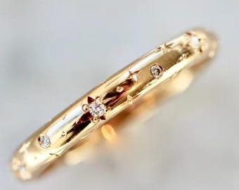 Celestial Starburst Ring in Solid Gold, Star Set Diamond Wedding Band, Gold Star Engraved Ring, Ethereal Celestial Band, Vintage Style Star
