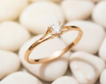 Graduated Cluster Bypass Ring 14k Solid Gold, Round Cut Diamond Five Stone Wrap Ring, Unique Moissanite Wedding Band, Dainty Open Shank Ring