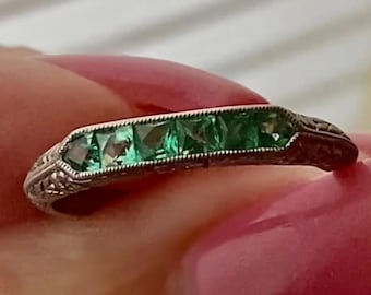 Antique Daisy Cluster Engagement Ring, 14K Gold Floral Diamond Ring, Edwardian Style Flower Promise Ring, Unique Scalloped Anniversary Her