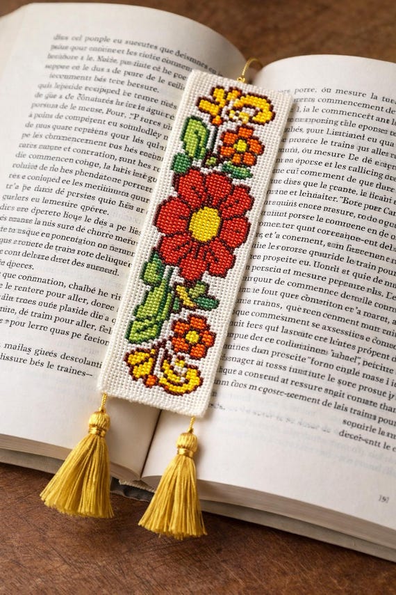 Marque-page aux fleurs – motif de point de croix 100x30 | Mini motif de broderie – Téléchargement PDF
