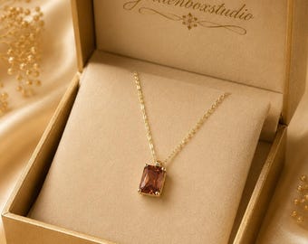 Colgante de oro macizo con cuarzo ahumado talla esmeralda, colgante de piedra natal de noviembre.