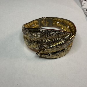 Vintage Gold Tone Wide Hinged Bangle Bracelet Overlapping Leaf Design Textured Cuff Statement Bracelet