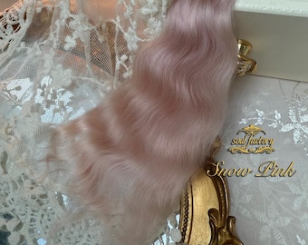 Pelo de muñeca de mohair rosa nieve, fibra para muñecas OOAK, peluca Blythe (25-30 cm)