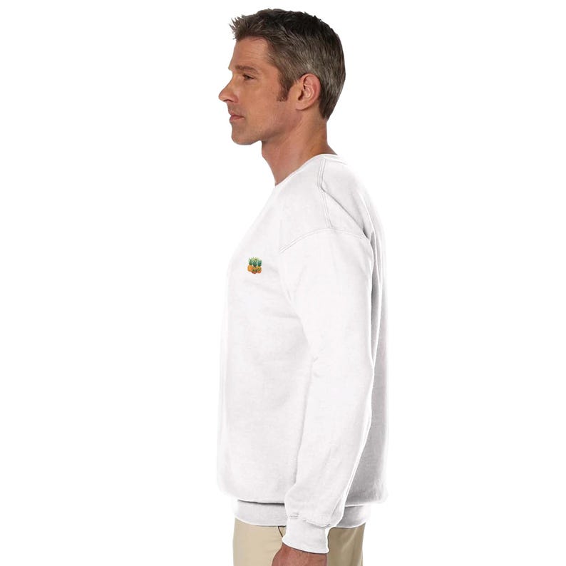 Sudadera unisex de piña extragrande – Jersey con estampado "Stay Golden" en la espalda – Ropa urbana minimalista imagen 5
