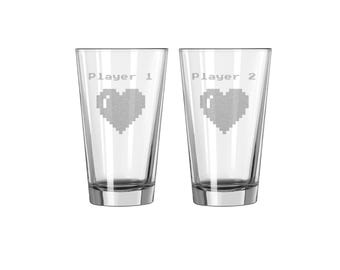Gaming Pint Glass Set - Player 1 & 2 Pixel Hearts