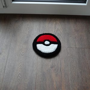 Poke ball rug - Etsy 日本