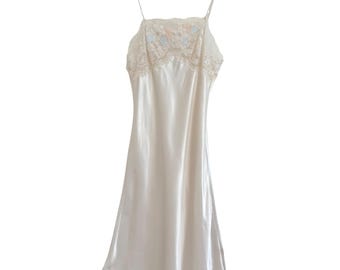 Sara Beth Vintage Cream Satin Nightgown Lace Floral Embroidery Pearl Accent 36