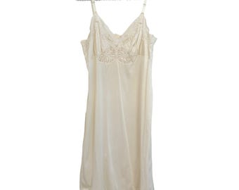Shadowline Vintage Butterfly Floral Lace Slip Ivory Cream Nylon 36 Tall USA