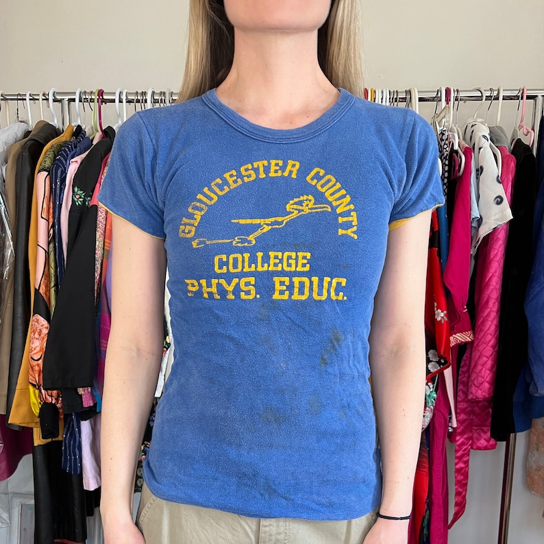 Vintage 70s / 80s Distressed Gloucester County College Roadrunner Athletic Reversible T Shirt / XXS Extra Small image 2