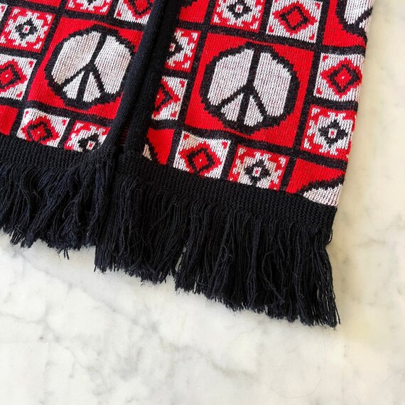 Vintage 70s Red Black and White Peace Sign Knit S… - image 4