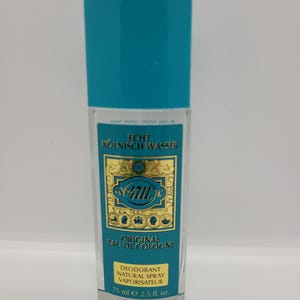 Könnte beinhalten: Eine klare Glasflasche 4711 Original Eau de Cologne mit einem türkisfarbenen Deckel. Das Etikett hat goldene und türkisfarbene Akzente mit dem Text "ECHT KÖLNISCH WASSER" und "4711". Enthält 75 ml Deodorant Natural Spray.