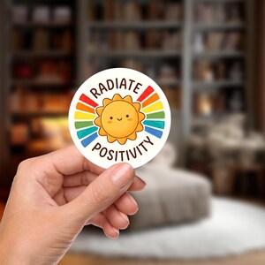 Klistermärke med "Raite Positivity", inspirerande klistermärke, klistermärken med vattenflaska, laptopklistermärke, Kindle-klistermärke, humorklistermärke, ångestklistermärke