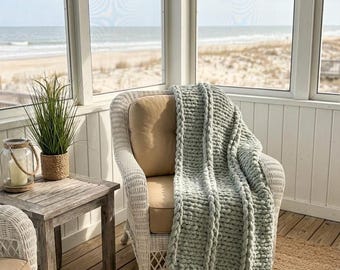 Hand Knit Chunky Throw Blanket – Custom Color, Cozy Texture