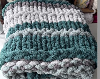 Custom Color Chunky Knit Throw Blanket – Handmade Striped Blanket