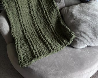Hand Knit Chunky Throw Blanket – Custom Color, Cozy Texture