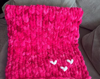 Hand Knit Pink Chunky Blanket – Cozy Throw with Hearts