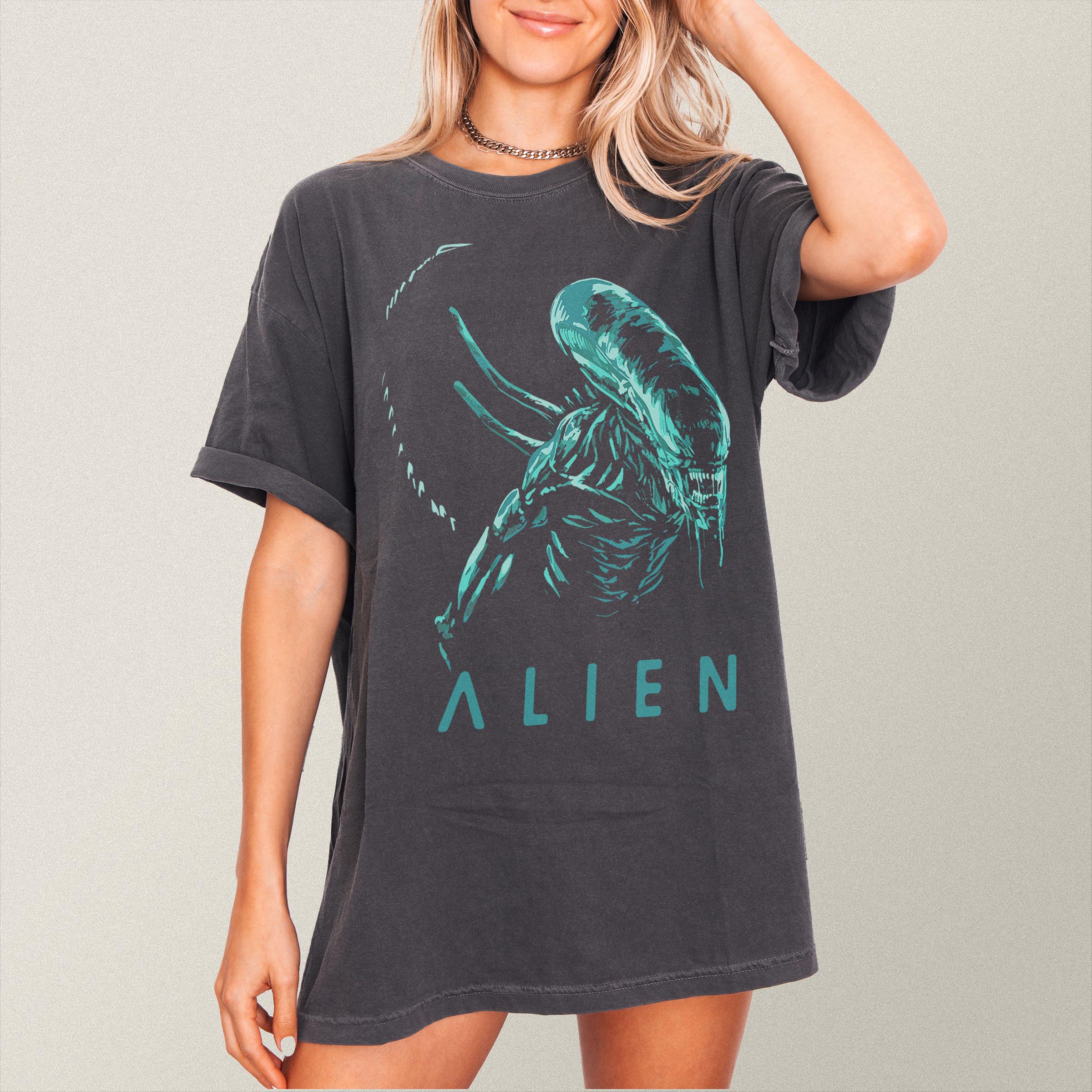 Retro Alien Xenomorph T-shirt, Sci-fi Horror Movie Inspired Graphic Tee ...