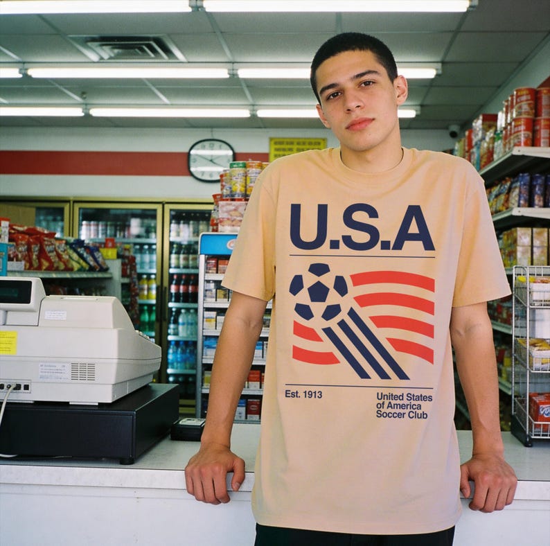 90er Jahre USA Fussball Trikot, Retro USA Team Grafik Tee Bild 2