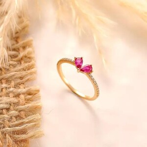 Anello con rubino a taglio a pera / Argento sterling placcato oro 14 carati, romantica gemma rosa