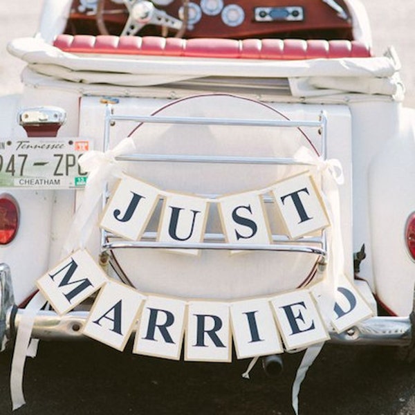 Just Married Car Sign, Car Sign, Car Banner, Bridal Car sign, Jeep Just Married Sign, Car wedding signs,