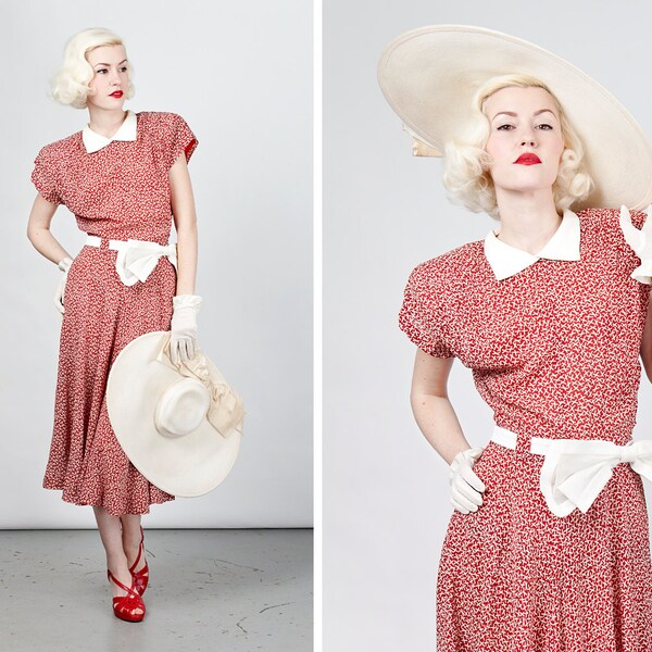 RESERVED Vintage 1940s Silk Crepe Carlye Patterned Dress