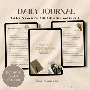 Peut inclure: Trois écrans de tablette numérique affichant un journal quotidien avec des guides pour l'autoréflexion et la croissance. Les pages présentent du texte, un bouquet de tulipes blanches, un carnet avec un stylo et une illustration florale. Stylet inclus.